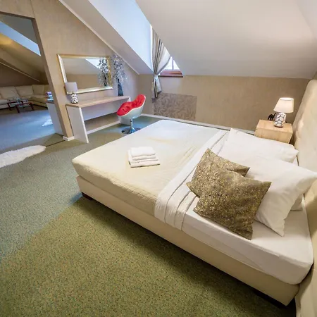 Aira Guest house 2*